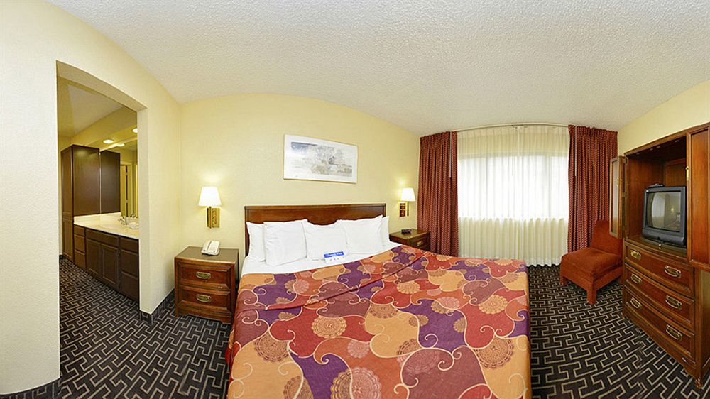 Americas Best Value Inn & Suites Extended Stay - Tulsa Exterior foto